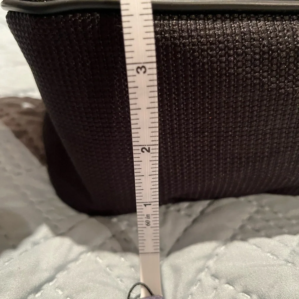 Samsonite Toiletry Kit - Picture 9 of 10
